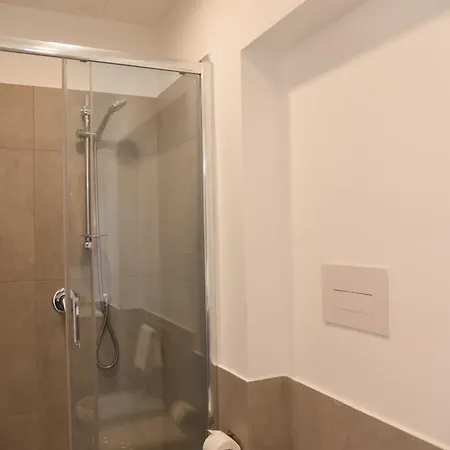 Downtown Umberto 74 Apartmán *