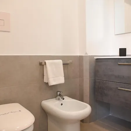 Downtown Umberto 74 *