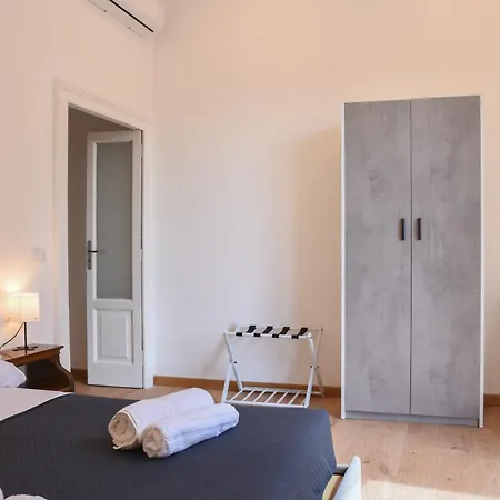 Appartement Downtown Umberto 74 Napels